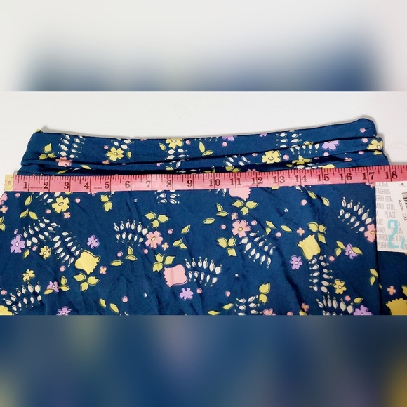 Stretchy Blue Floral Pink and Yellow Spring Tulips‎ Lularoe Azure Size 2XL - Picture 7 of 7